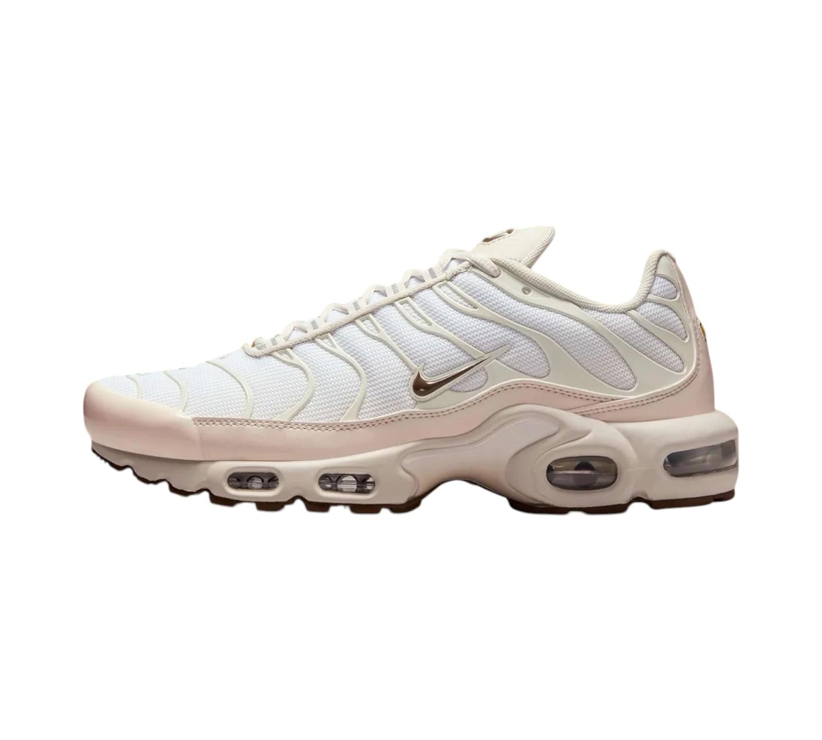 NIKE AIR MAX PLUS SE LIGHT OREWOOD BROWN