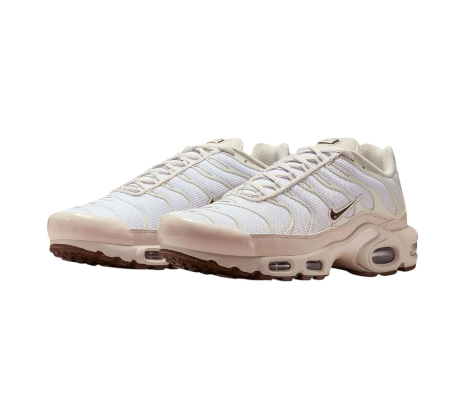 NIKE AIR MAX PLUS SE LIGHT OREWOOD BROWN