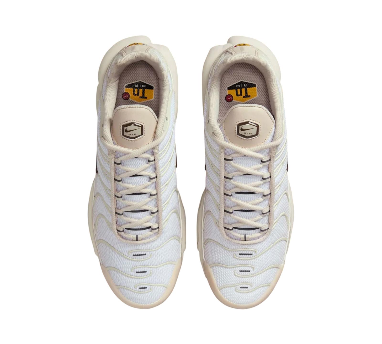 NIKE AIR MAX PLUS SE LIGHT OREWOOD BROWN