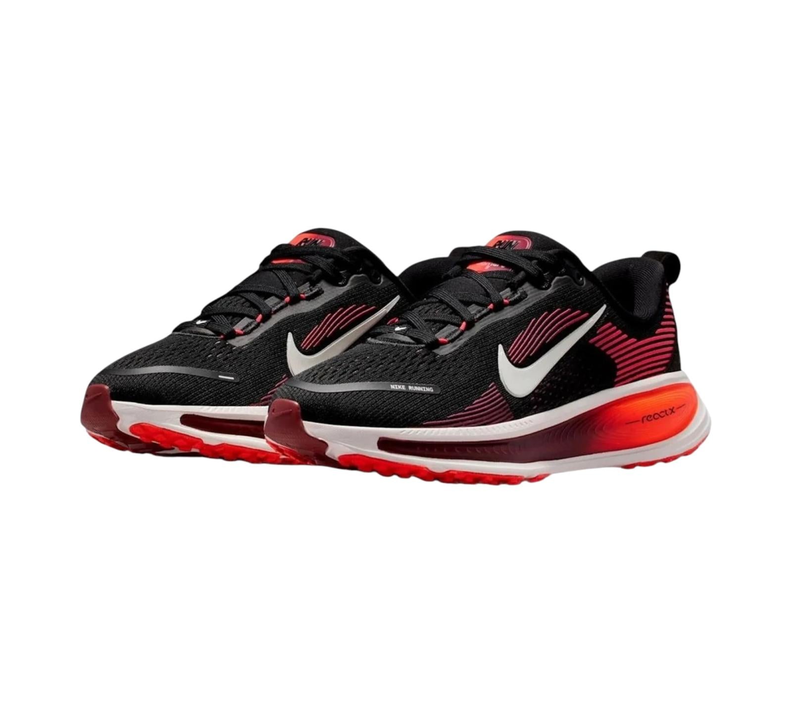 NIKE VOMERO 18 BLACK BRIGHT CRIMSON