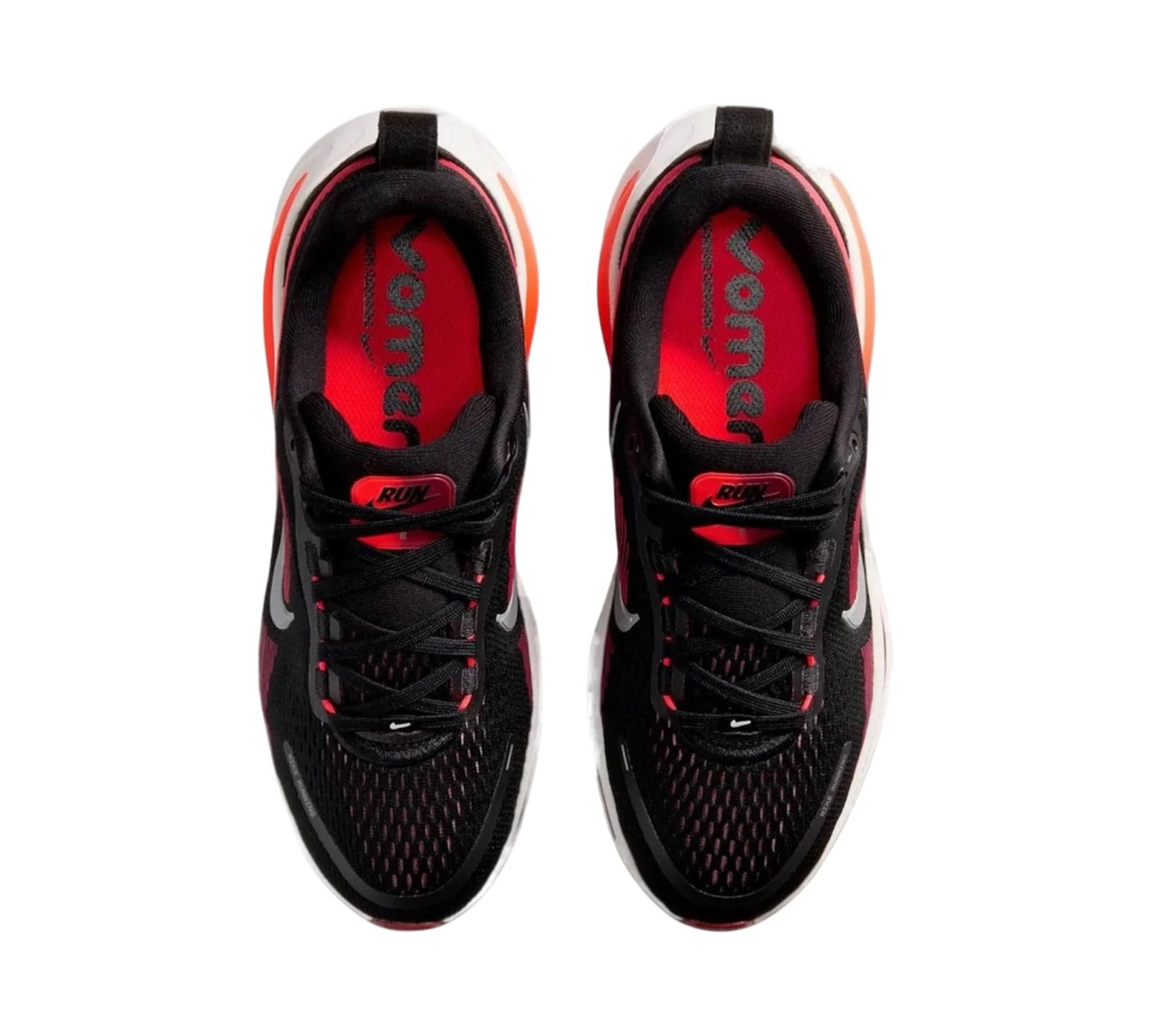 NIKE VOMERO 18 BLACK BRIGHT CRIMSON