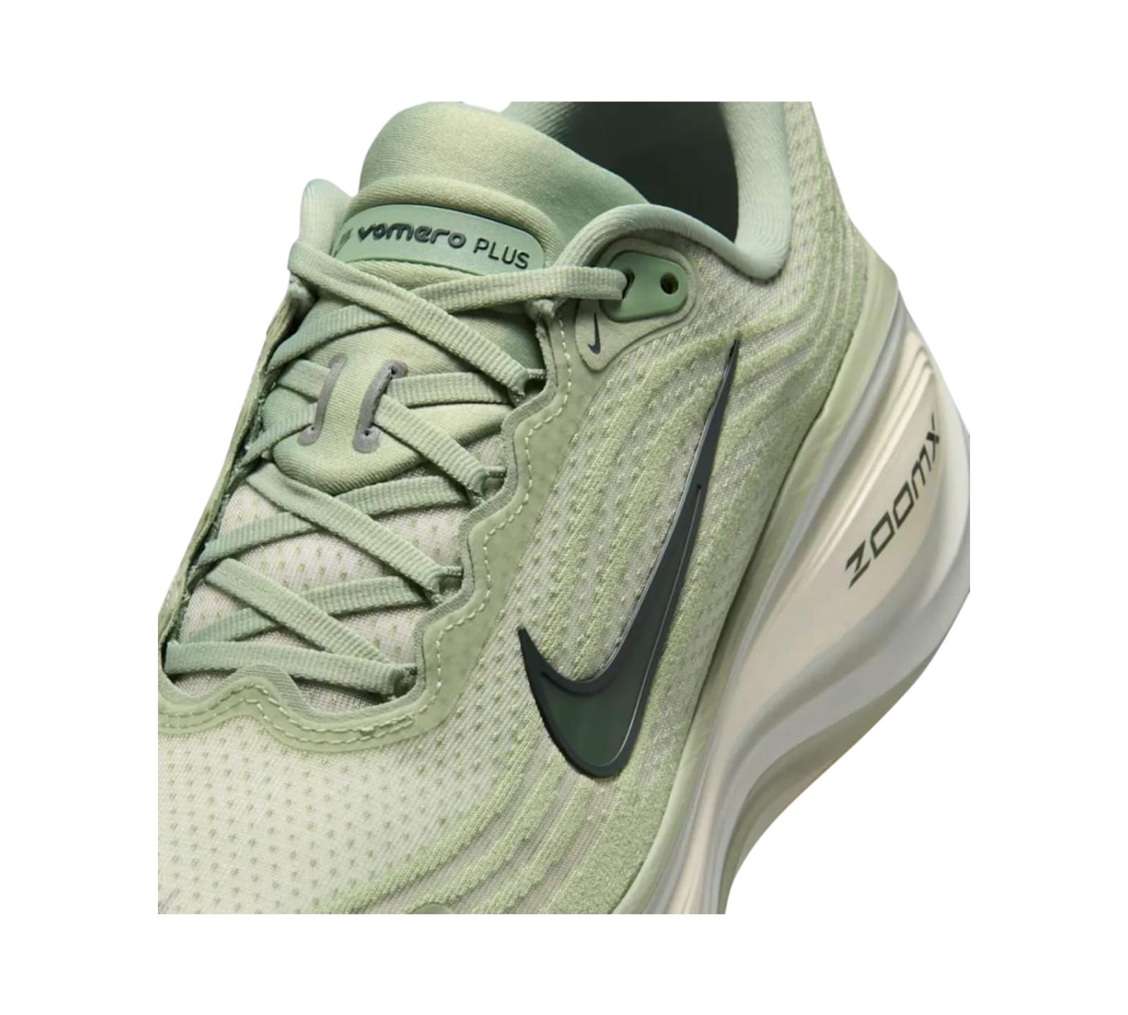 NIKE VOMERO PLUS JADE HORIZON SAIL BLACK SPRUCE