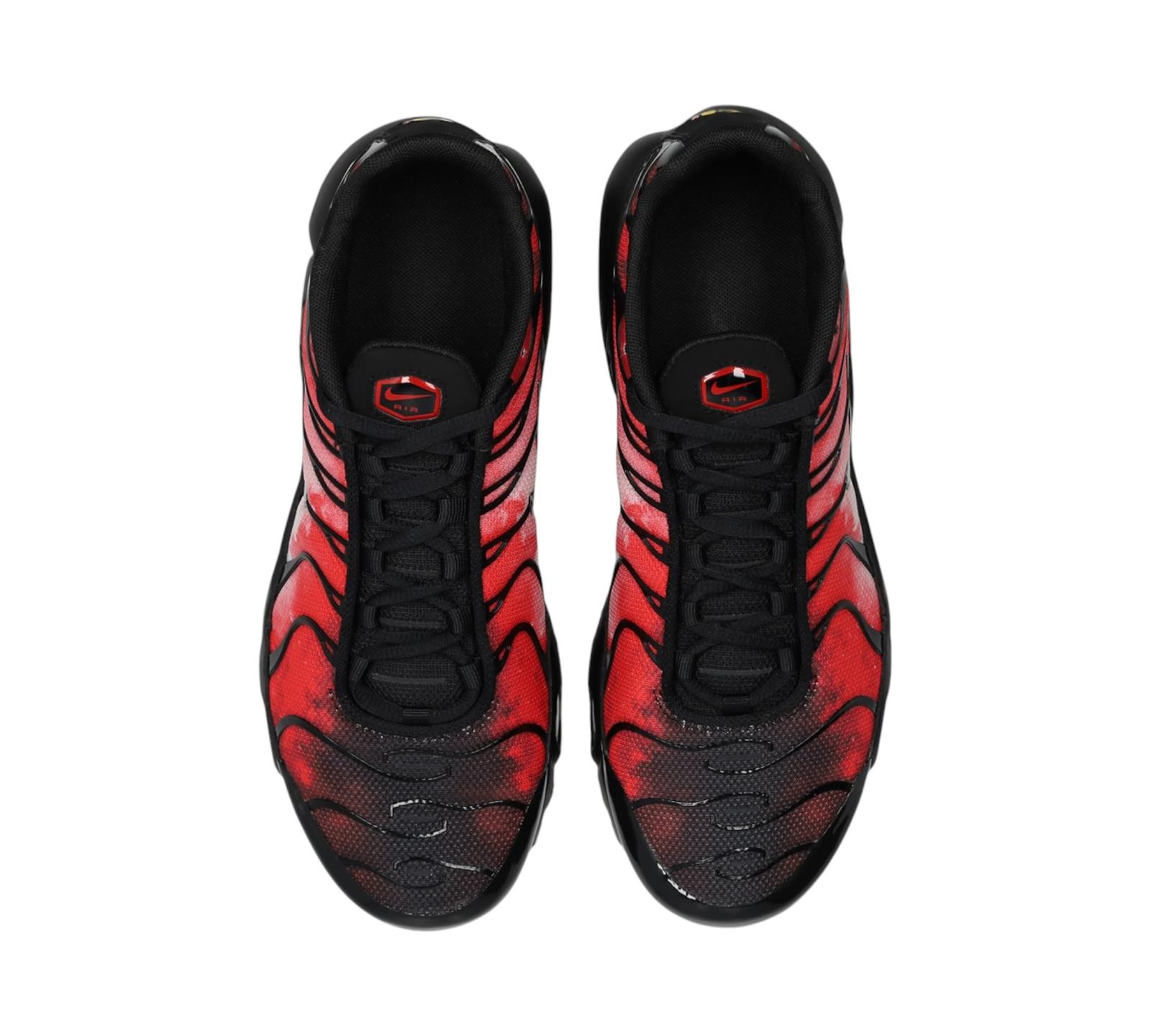 NIKE AIR MAX PLUS BLACK CHERRY
