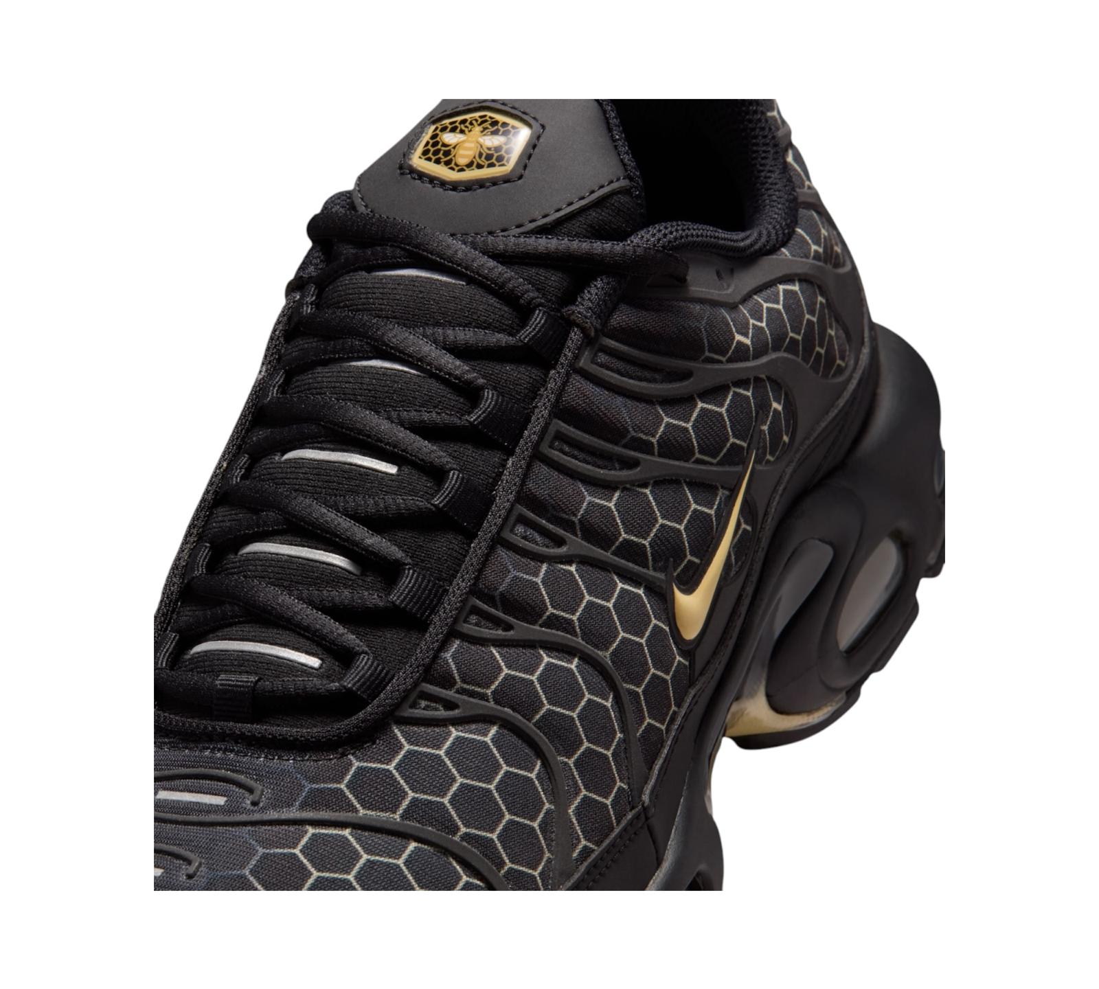 NIKE AIR MAX PLUS BLACK HONEY