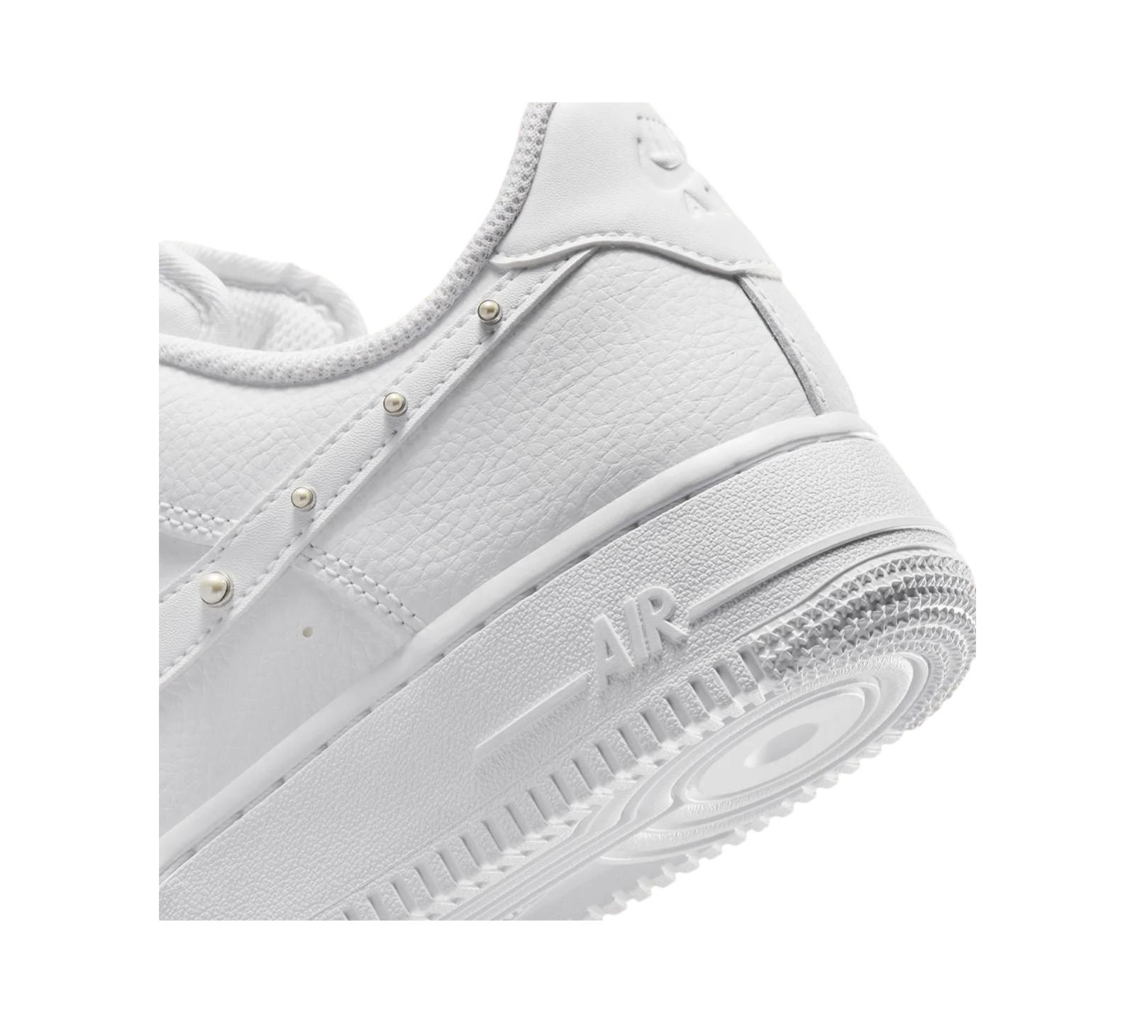 NIKE AIR FORCE 1 LOW PEARL SWOOSH