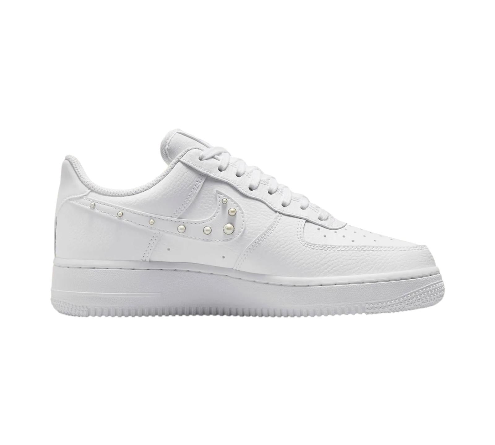 NIKE AIR FORCE 1 LOW PEARL SWOOSH