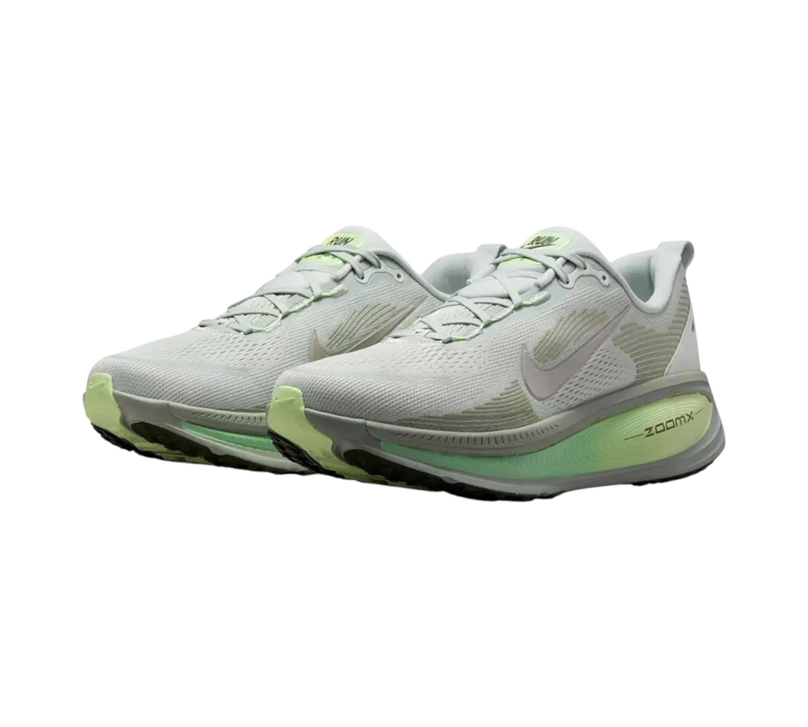NIKE VOMERO 18 LIGHT SILVER BARELY VOLT DUSTY OLIVE COLLEGE GREY