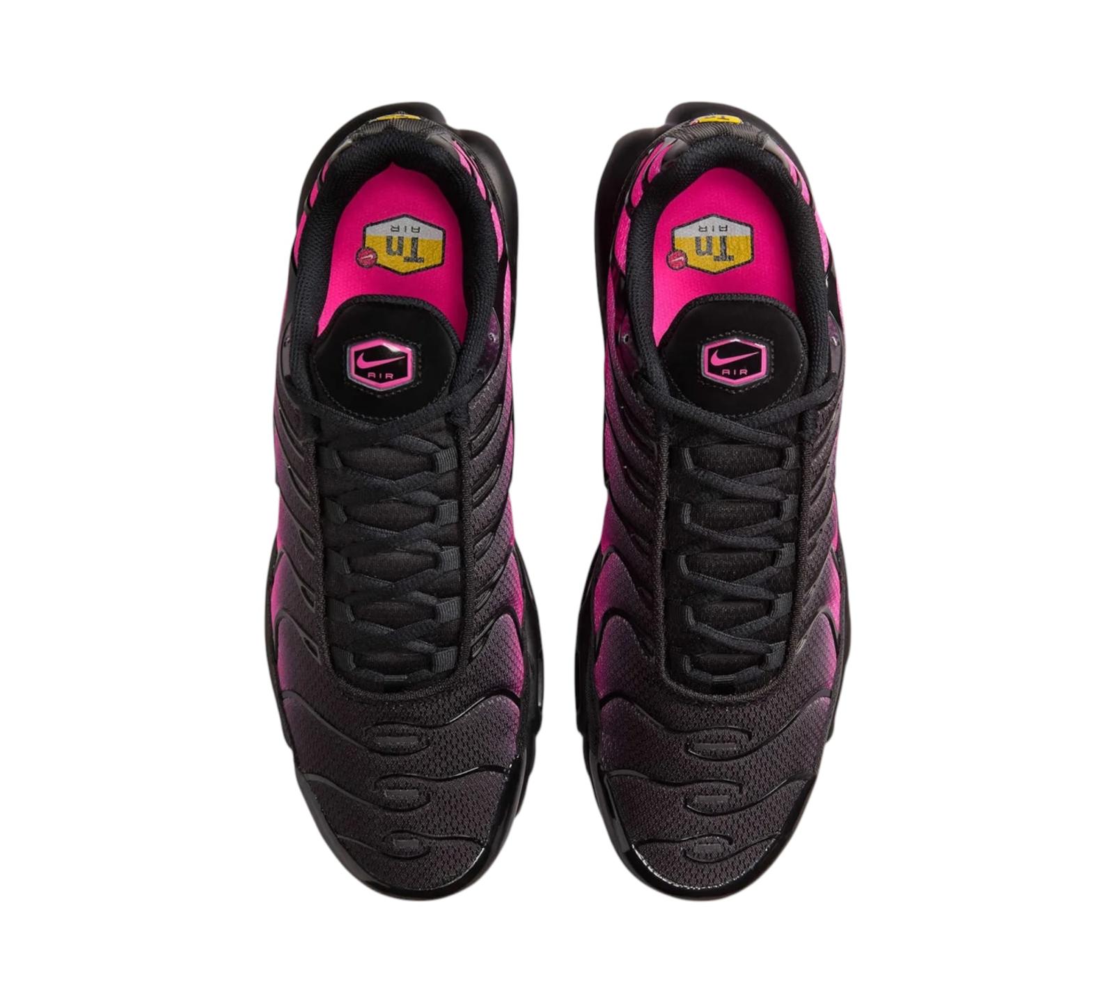 NIKE AIR MAX PLUS HYPER PINK