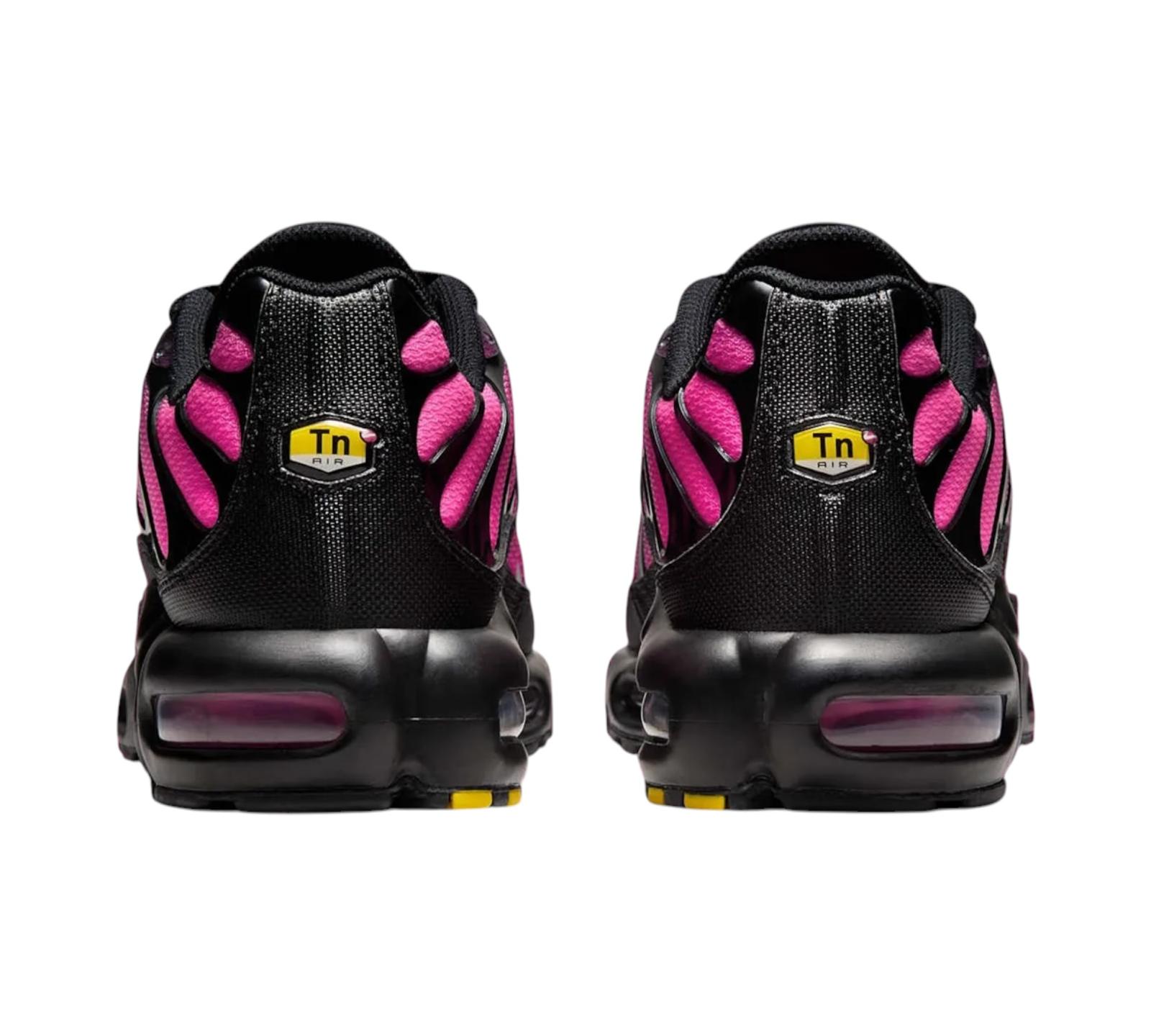 NIKE AIR MAX PLUS HYPER PINK